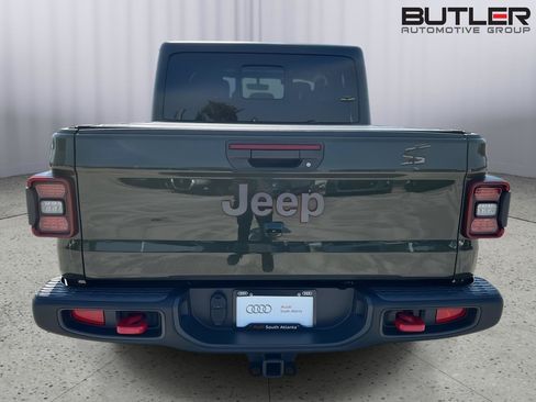 Used 2023 Jeep Gladiator Rubicon w/ LED Lighting Group AWD/4WD image 6