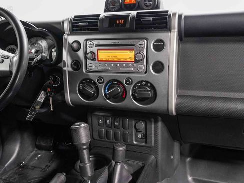 Used 2011 Toyota FJ Cruiser 4WD w/ Convenience Pkg image 13