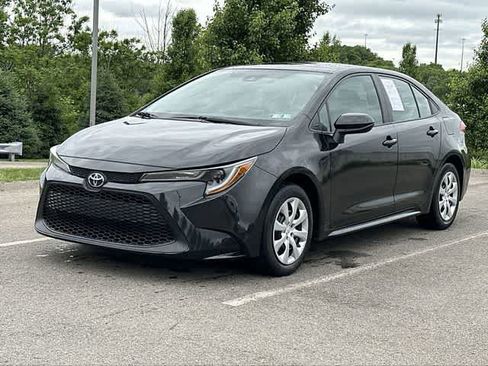 Used 2021 Toyota Corolla LE FWD image 1