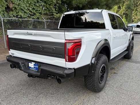 Used 2025 Ford F150 Raptor image 7