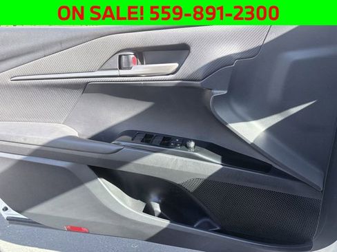 Used 2025 Toyota Camry SE w/ Convenience Package FWD image 12