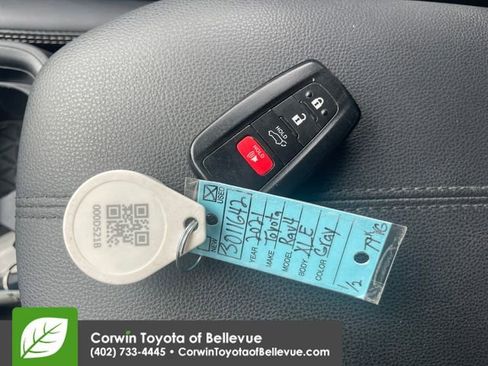 Used 2021 Toyota RAV4 XLE Premium AWD/4WD image 16