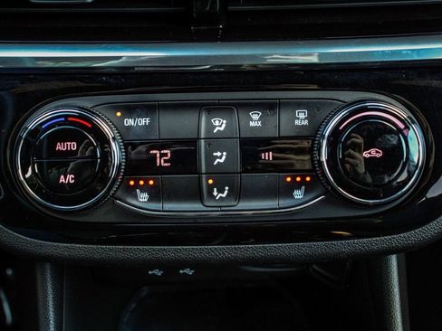 Used 2024 Buick Envista Sport Touring w/ Convenience I Package image 22