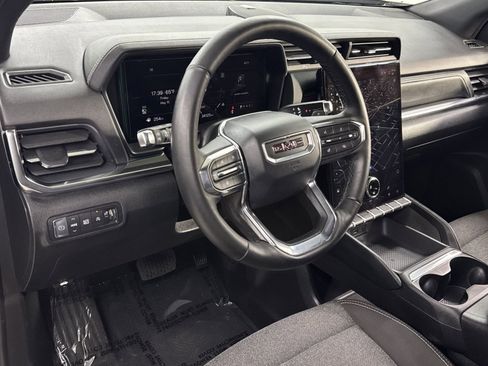 Used 2025 GMC Terrain Elevation FWD image 16