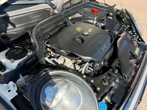 Used 2015 MINI Cooper 2-Door Hardtop image 25