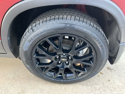 Used 2022 Chevrolet Trax LT w/ Sport Edition AWD/4WD image 23