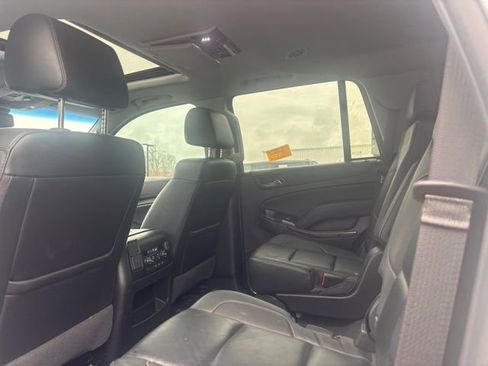 Used 2019 GMC Yukon SLT w/ Graphite Performance Edition AWD/4WD image 9