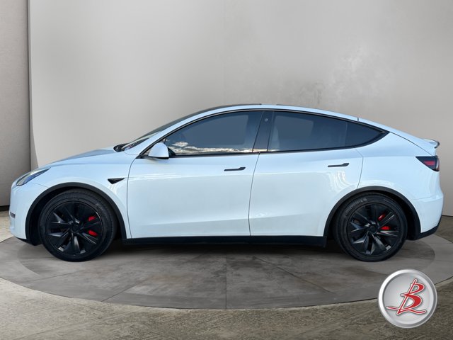 Used 2022 Tesla Model Y Performance AWD/4WD image 4