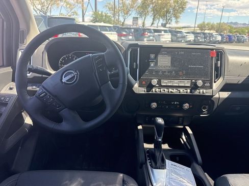 Used 2025 Nissan Frontier SV w/ SV Convenience Package image 21