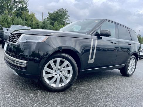 Used 2025 Land Rover Range Rover SE AWD/4WD image 24
