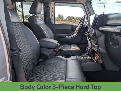 Used 2012 Jeep Wrangler Unlimited Sahara AWD/4WD image 27