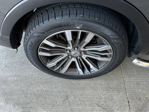 Used 2017 Ford Explorer Platinum AWD/4WD image 15