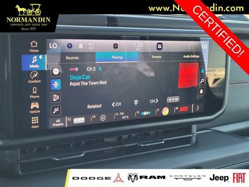 Certified 2025 Jeep Wrangler Unlimited Rubicon AWD/4WD image 9
