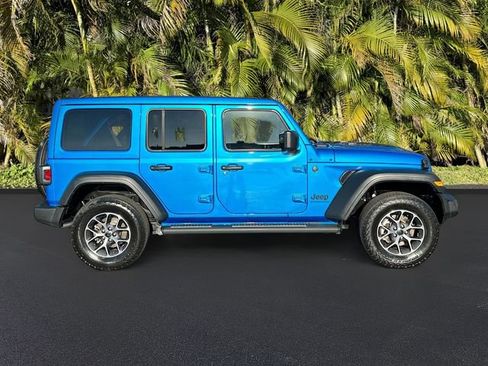 Used 2024 Jeep Wrangler Sport S image 4