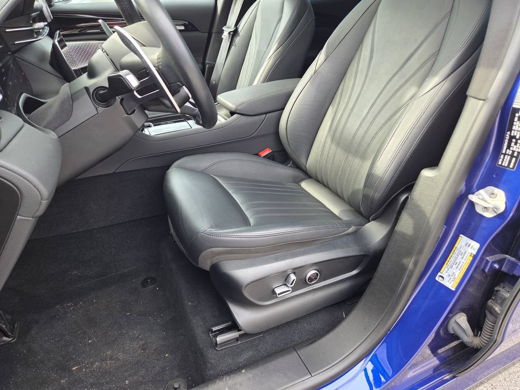 Used 2023 Maserati Grecale Modena AWD/4WD image 6