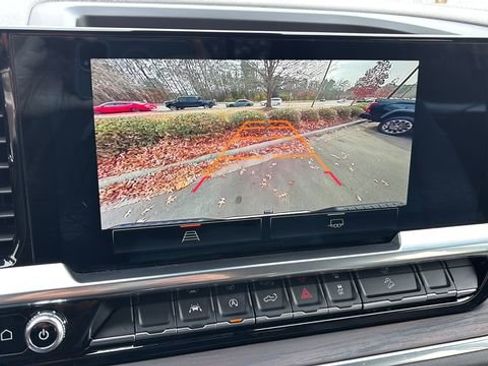 Used 2023 GMC Sierra 1500 SLT w/ SLT Premium Package image 26