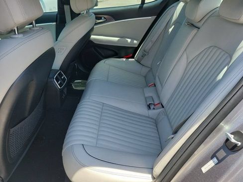 Used 2024 Genesis G70 2.5T Prestige w/ Sport Prestige Package RWD image 7