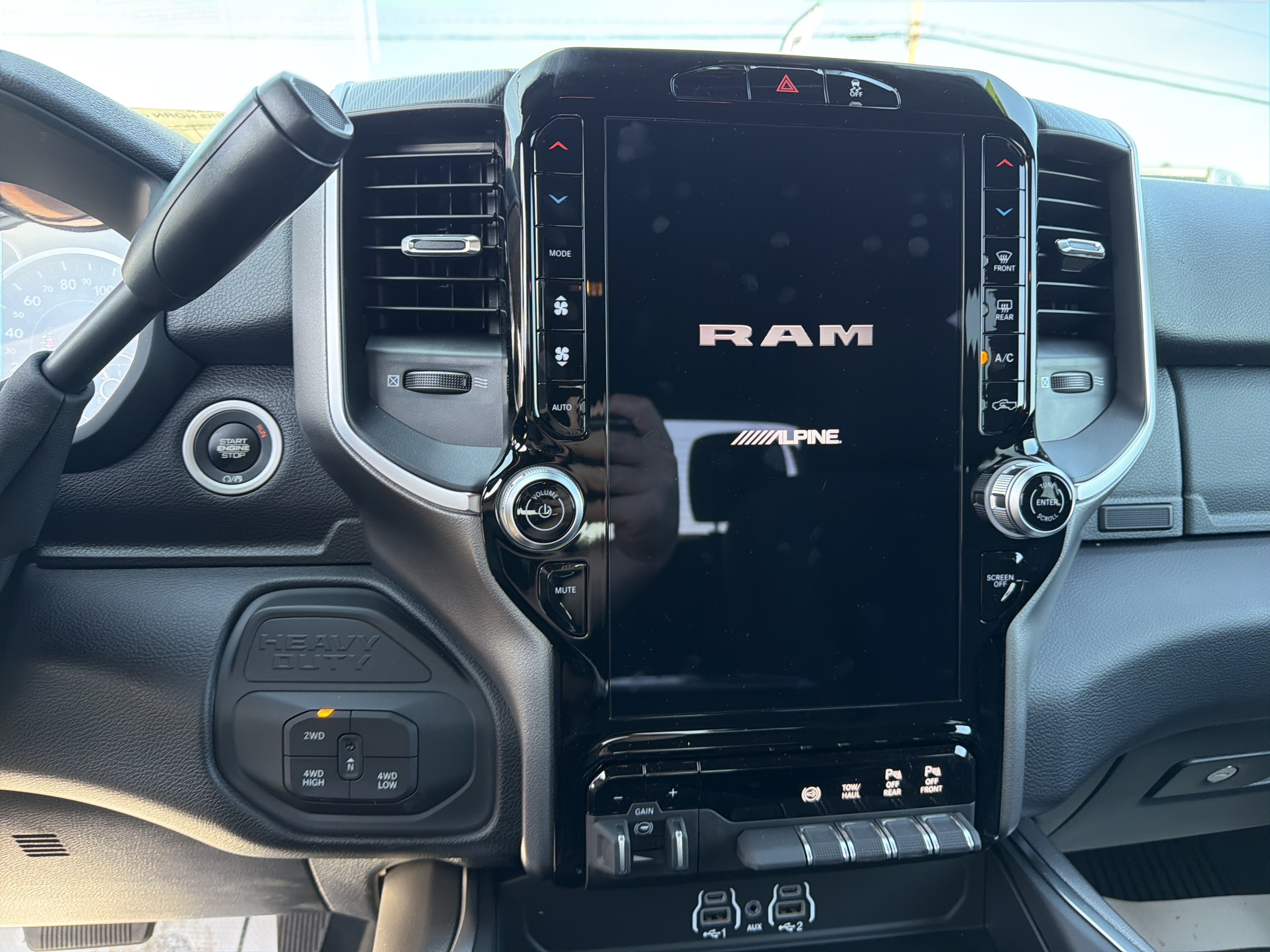 New 2026 RAM 2500 Big Horn AWD/4WD image 21