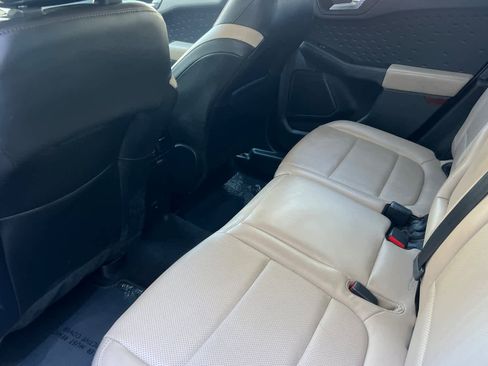 Used 2020 Ford Escape SEL image 4