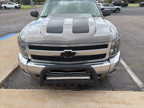 Used 2013 Chevrolet Silverado 1500 LT w/ All-Star Edition AWD/4WD image 2