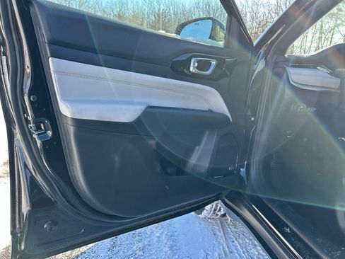 Used 2025 Jeep Compass Limited w/ Sun & Sound Group image 28