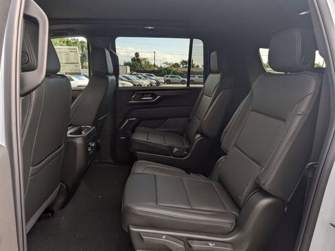 New 2026 GMC Yukon XL Denali w/ Sun & Power Step Package AWD/4WD image 22