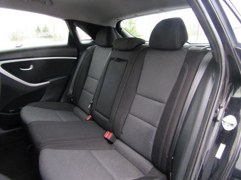 Used 2016 Hyundai Elantra GT image 18