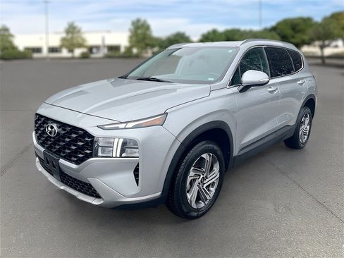 Used 2023 Hyundai Santa Fe SEL image 3