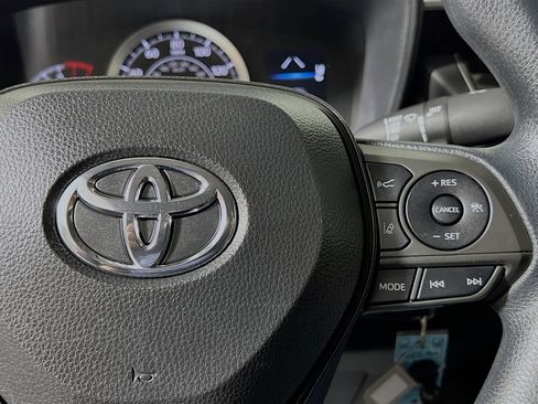 Used 2021 Toyota Corolla LE image 20