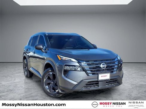 Used 2024 Nissan Rogue SV w/ SV Premium Package FWD image 1