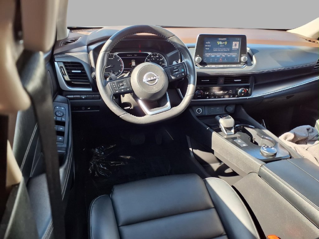 Used 2023 Nissan Rogue SV w/ SV Premium B Package AWD/4WD image 4
