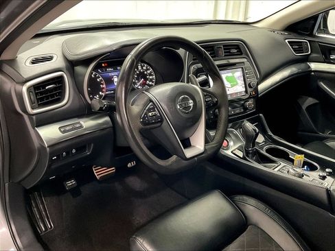 Used 2016 Nissan Maxima SR FWD image 8