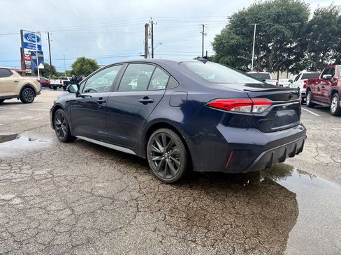 Used 2023 Toyota Corolla SE FWD image 5