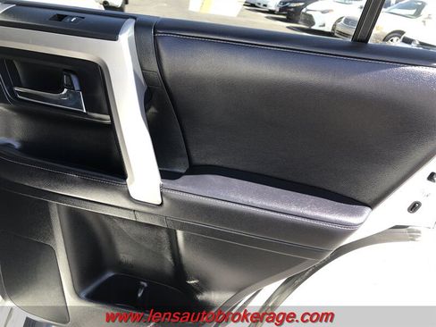 Used 2017 Toyota 4Runner Limited AWD/4WD image 20