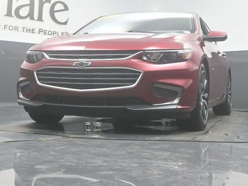 Used 2018 Chevrolet Malibu LT w/ Leather Package FWD image 54