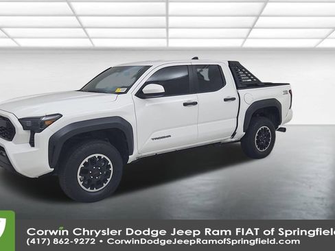 Used 2024 Toyota Tacoma 4x4 Double Cab image 7