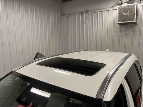 Used 2020 Toyota Highlander Limited image 12