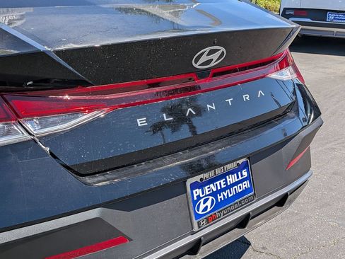 New 2026 Hyundai Elantra SE FWD image 10