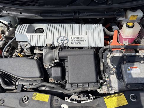 Used 2010 Toyota Prius Five FWD image 4