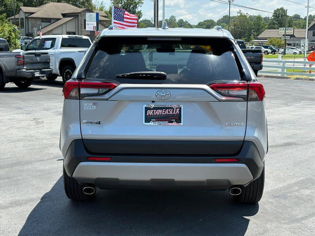 Used 2022 Toyota RAV4 Limited FWD image 28