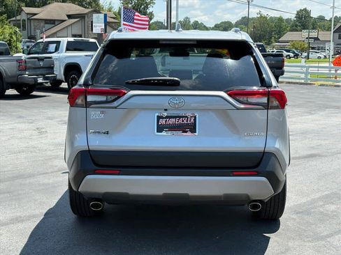 Used 2022 Toyota RAV4 Limited FWD image 28