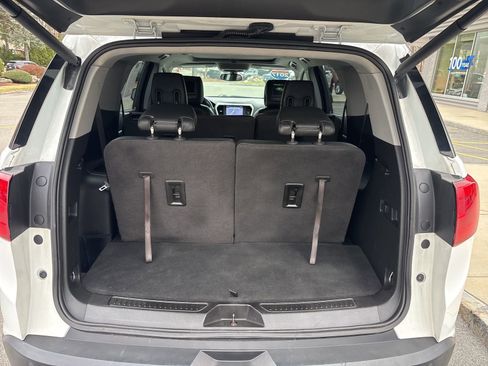 Used 2017 GMC Acadia SLT AWD/4WD image 44