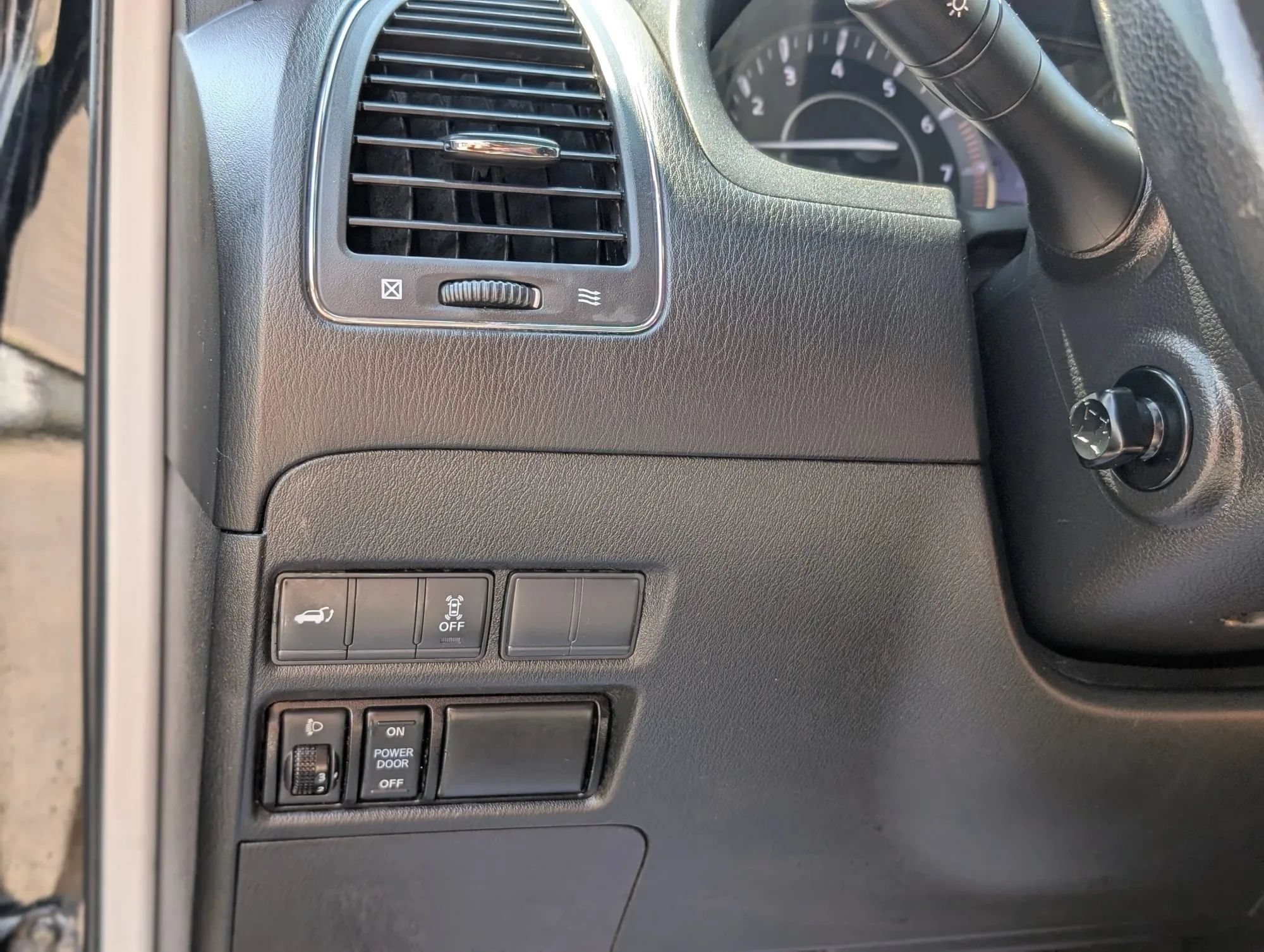 Used 2017 Nissan Armada SV w/ Driver Package RWD image 34