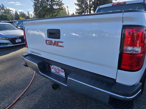 Used 2018 GMC Sierra 1500 2WD Regular Cab image 14