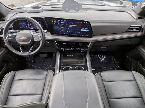 Certified 2025 Chevrolet Tahoe Premier RWD image 32