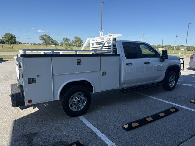 Used 2022 Chevrolet Silverado 2500 W/T w/ WT Convenience Package AWD/4WD image 2