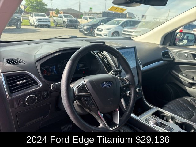Used 2024 Ford Edge Titanium AWD/4WD image 11