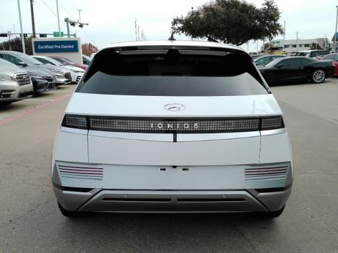 Used 2024 Hyundai Ioniq 5 Limited image 9