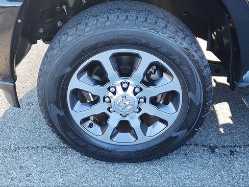 Used 2020 RAM 2500 Limited image 9