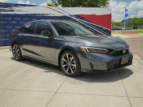 Used 2025 Honda Civic Sport Touring image 3